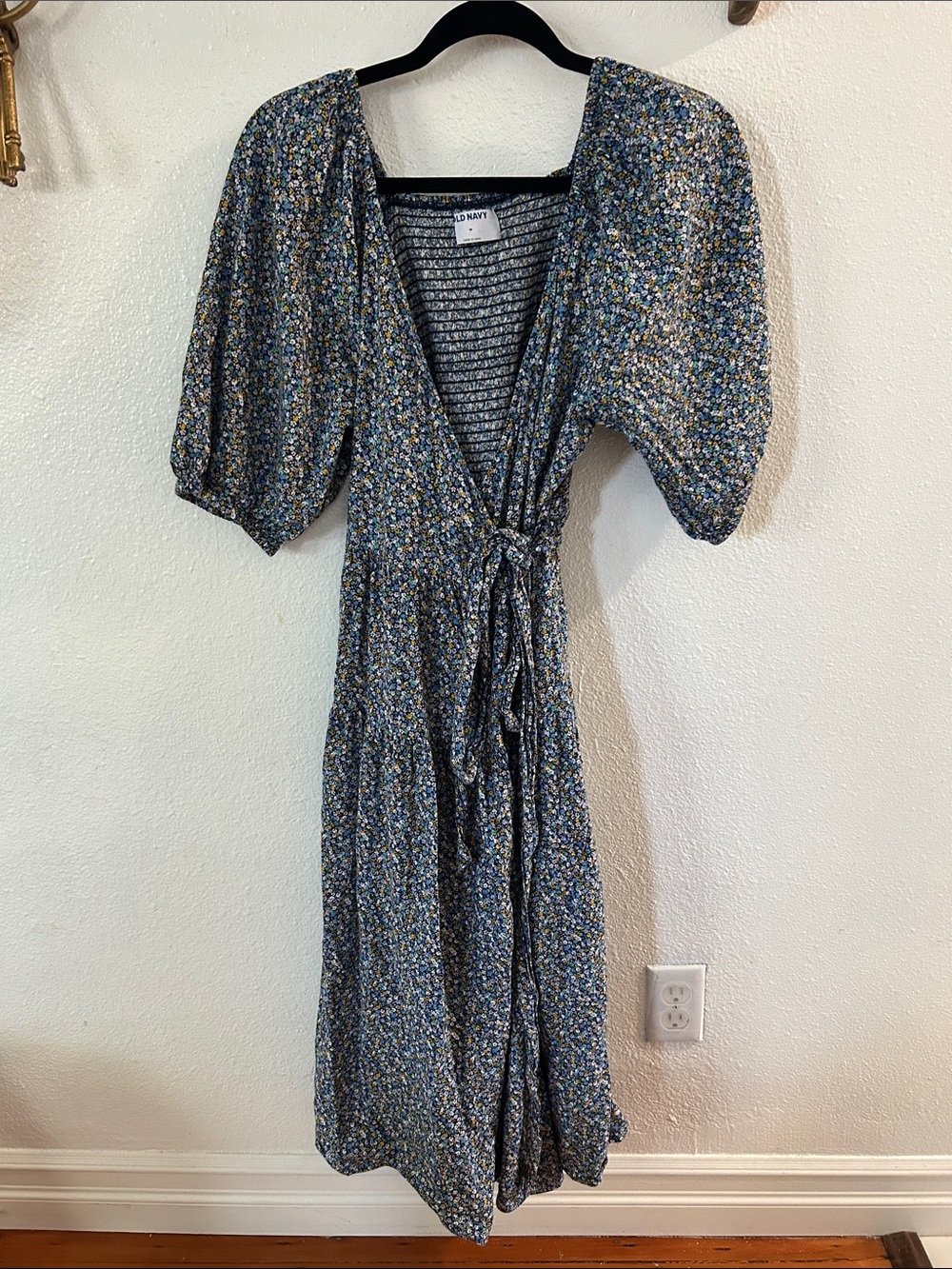 Old Navy Navy Blue Floral Puff-Sleeve Wrap Midi Dress